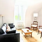En Cévennes Du Sud, Bergerie Restaurée Au Rez De Jardin D'une Bastide Avec Piscine à Débordement, Vue Exceptionnelle, Authenticité, Confort, Repos Assuré Au Cœur De La Nature Saint-Laurent-le-Minier