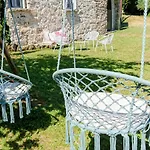 En Cévennes Du Sud, Bergerie Restaurée Au Rez De Jardin D'une Bastide Avec Piscine à Débordement, Vue Exceptionnelle, Authenticité, Confort, Repos Assuré Au Cœur De La Nature Hébergement de vacances Saint-Laurent-le-Minier