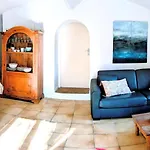 En Cévennes Du Sud, Bergerie Restaurée Au Rez De Jardin D'une Bastide Avec Piscine à Débordement, Vue Exceptionnelle, Authenticité, Confort, Repos Assuré Au Cœur De La Nature
