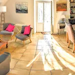 En Cévennes Du Sud, Bergerie Restaurée Au Rez De Jardin D'une Bastide Avec Piscine à Débordement, Vue Exceptionnelle, Authenticité, Confort, Repos Assuré Au Cœur De La Nature Hébergement de vacances Saint-Laurent-le-Minier