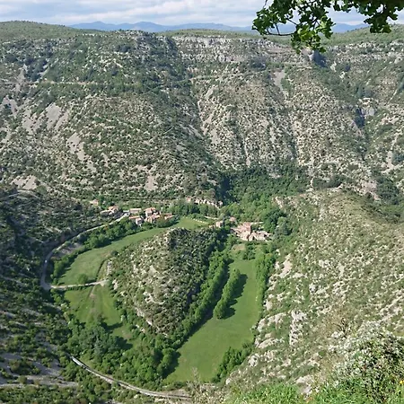 En Cévennes Du Sud, Bergerie Restaurée Au Rez De Jardin D'une Bastide Avec Piscine à Débordement, Vue Exceptionnelle, Authenticité, Confort, Repos Assuré Au Cœur De La Nature