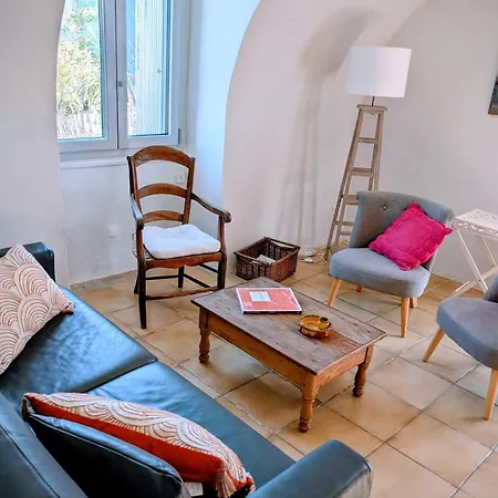 En Cévennes Du Sud, Bergerie Restaurée Au Rez De Jardin D'une Bastide Avec Piscine à Débordement, Vue Exceptionnelle, Authenticité, Confort, Repos Assuré Au Cœur De La Nature *