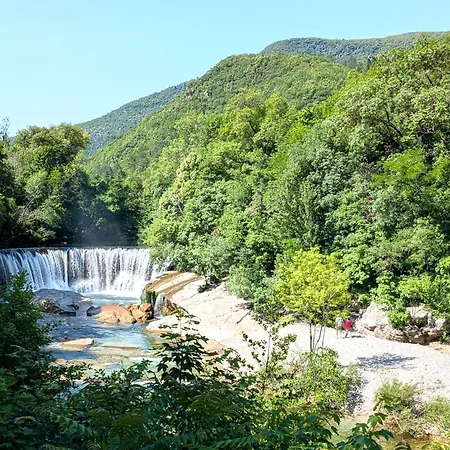 En Cévennes Du Sud, Bergerie Restaurée Au Rez De Jardin D'une Bastide Avec Piscine à Débordement, Vue Exceptionnelle, Authenticité, Confort, Repos Assuré Au Cœur De La Nature Casa vacanze Saint-Laurent-le-Minier